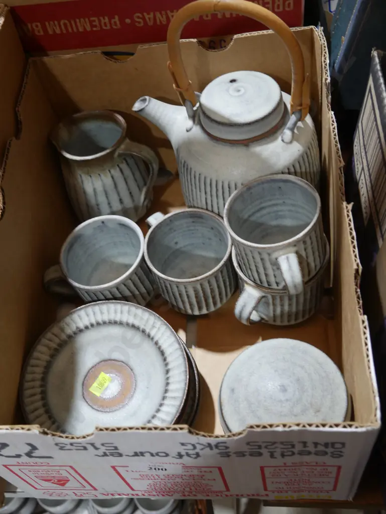 Pottery tea set Image 1++