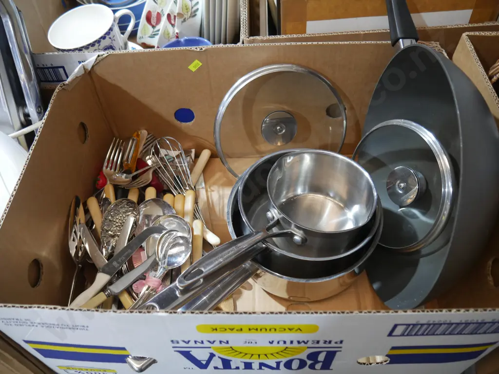 Cutlery, pots Image 1++