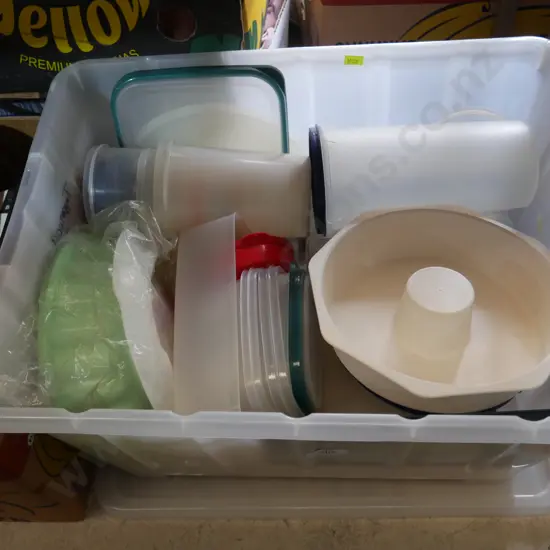 Tupperwares