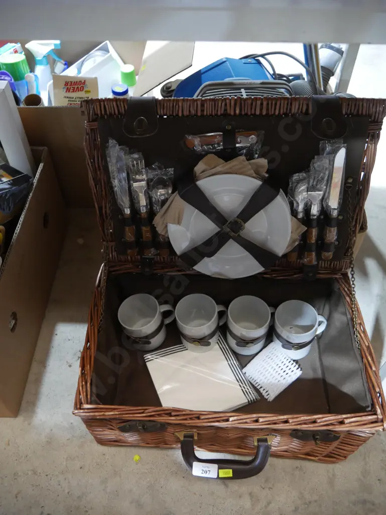 Picnic basket Image 1++