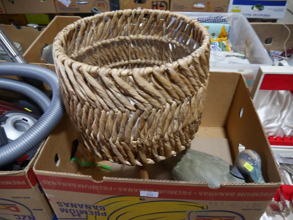 Seagrass planter, duck decoy Image 1++