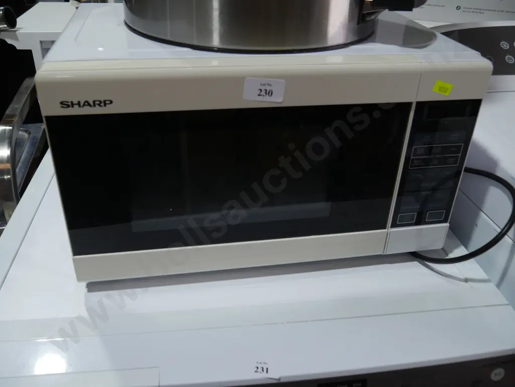 Sharp microwave Image 1++
