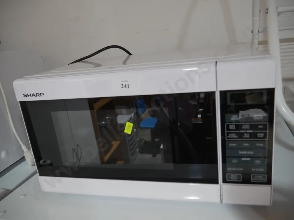 Sharp microwave Image 1++