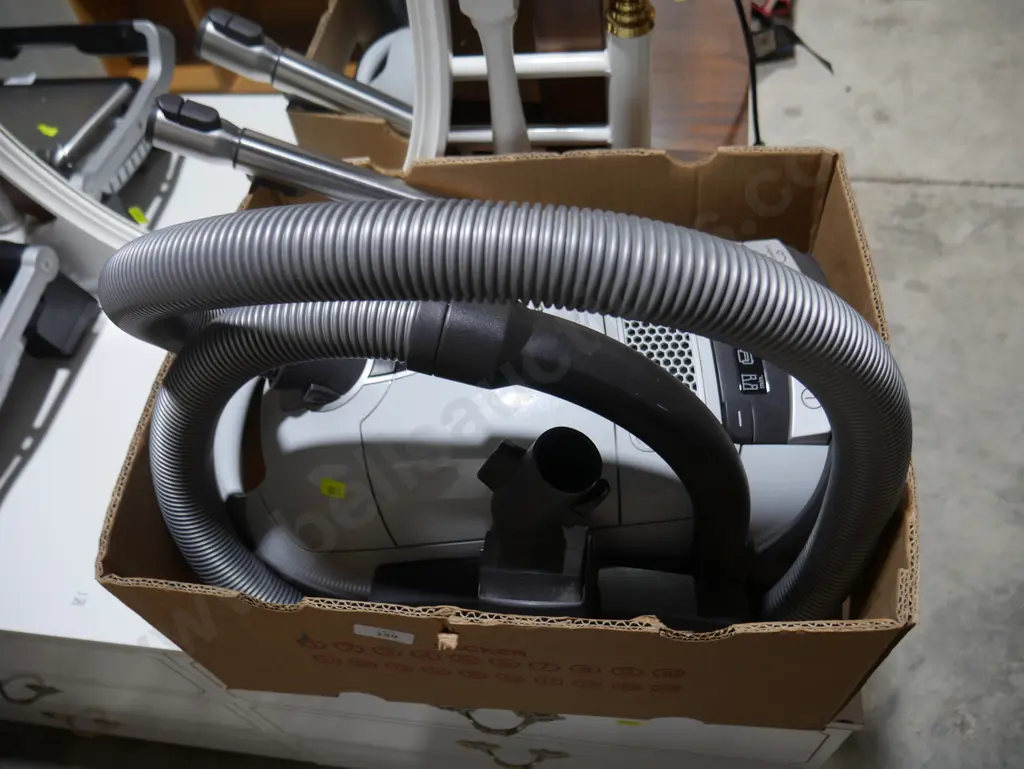 Miele vacuum Image 1++