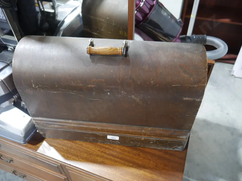 Singer sewing machine Image 1++