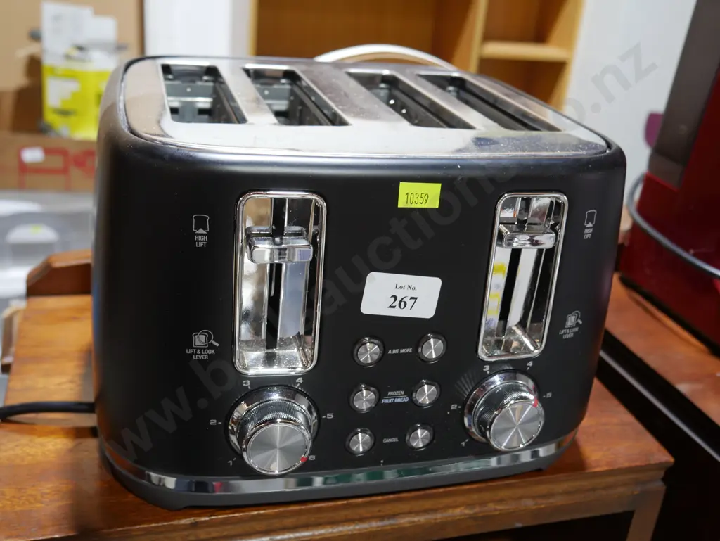 Breville 4 slice toaster Image 1++