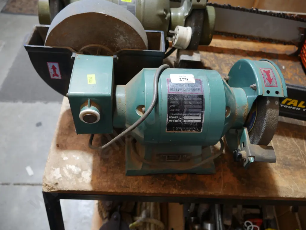 Wet and dry bench grinder Image 1++