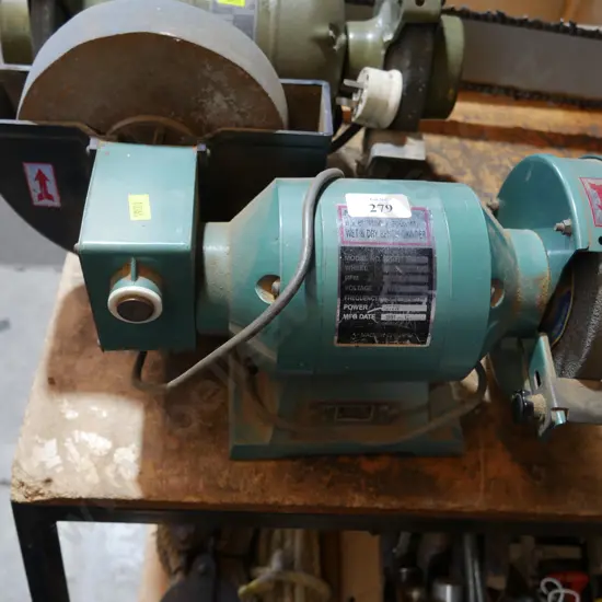 Wet and dry bench grinder