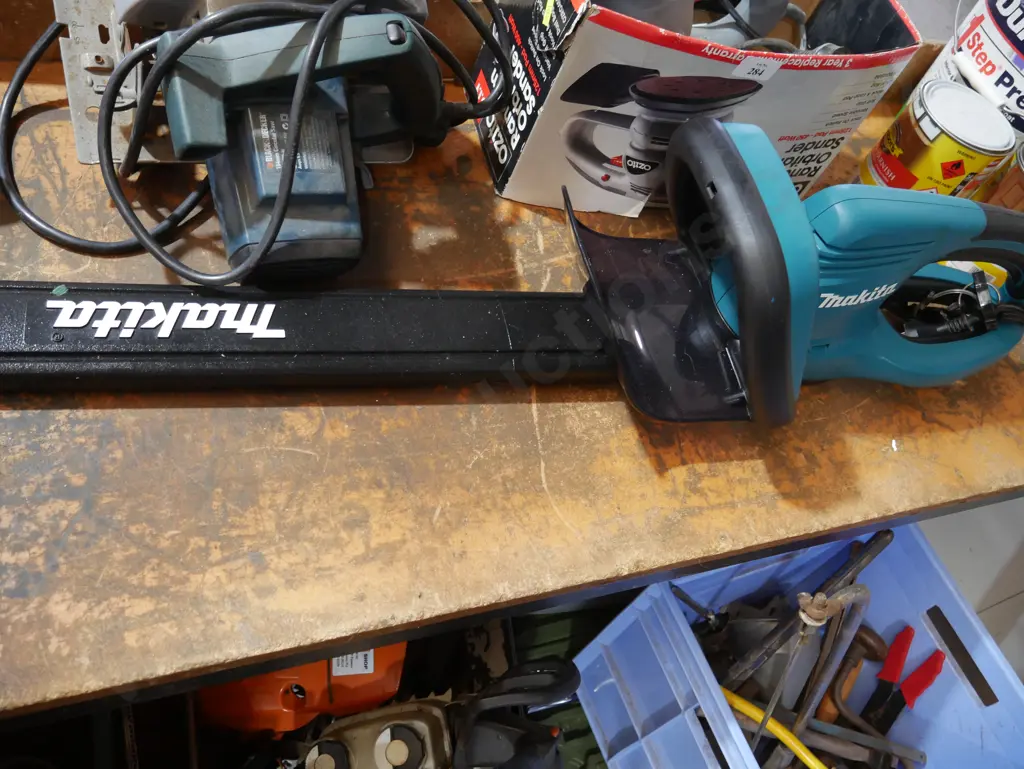 Makita hedge trimmer Image 1++