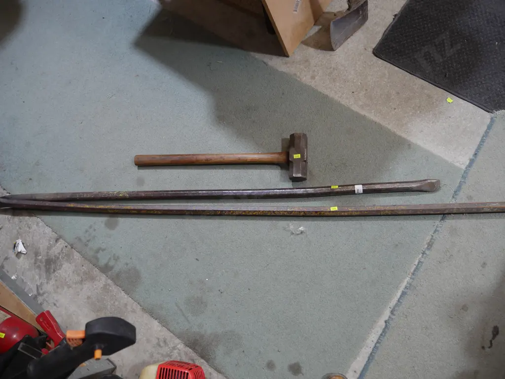 2 pinch bars etc Image 1++