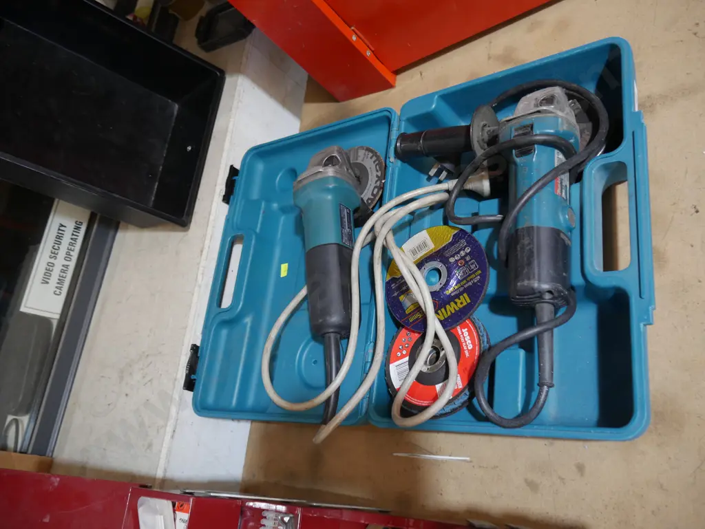 2 Makita grinders Image 1++