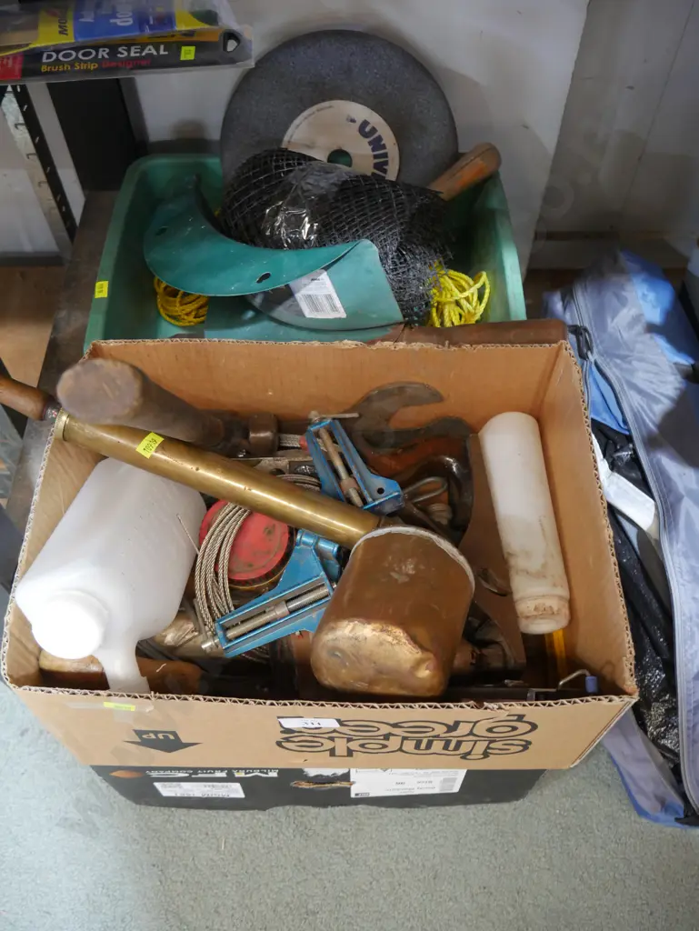 Garage sundries Image 1++