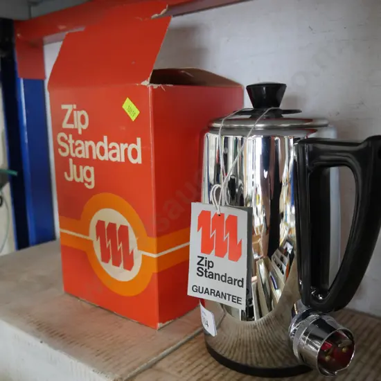 New vintage boxed zip electric jug