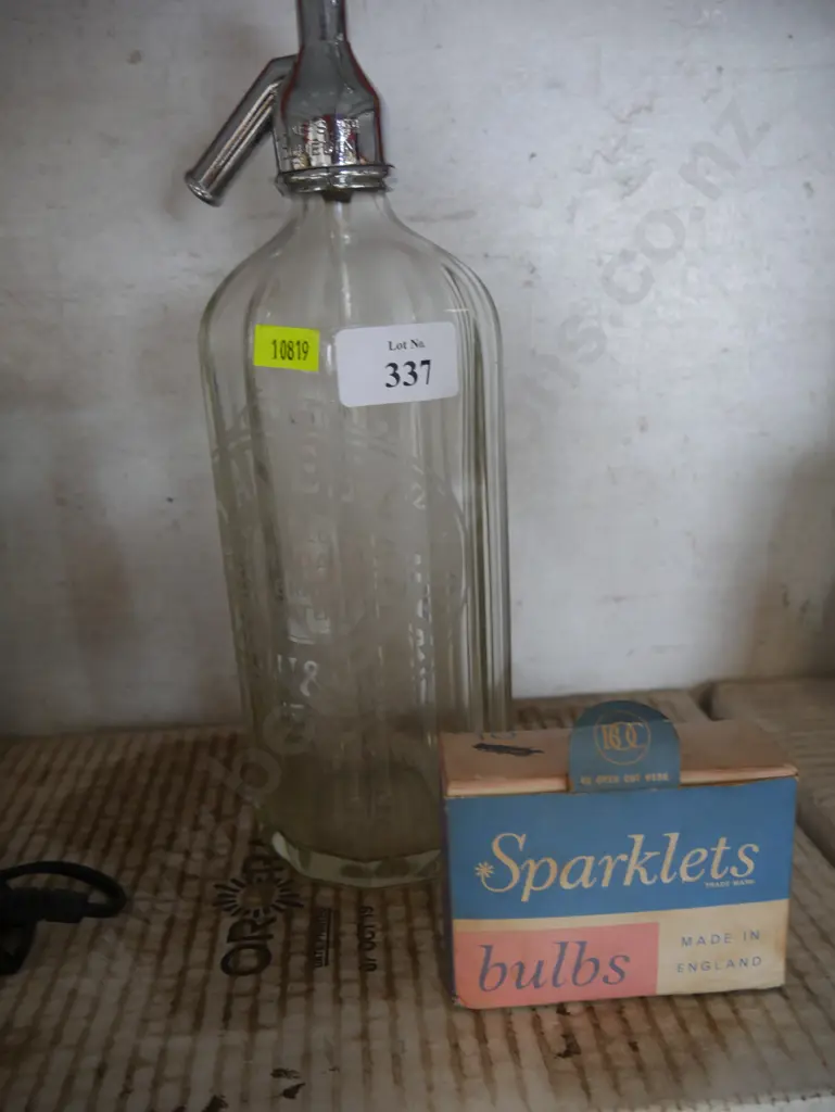 Soda syphon and bulbs Image 1++