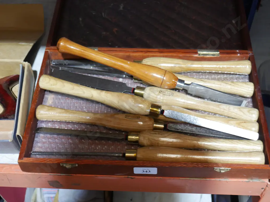 Assorted marples chisels Image 1++