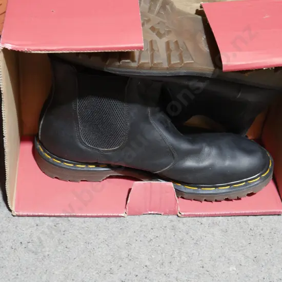 Dr Martens boots size 9
