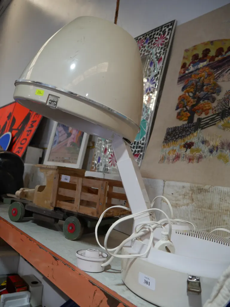 Vintage dome hair dryer Image 1++