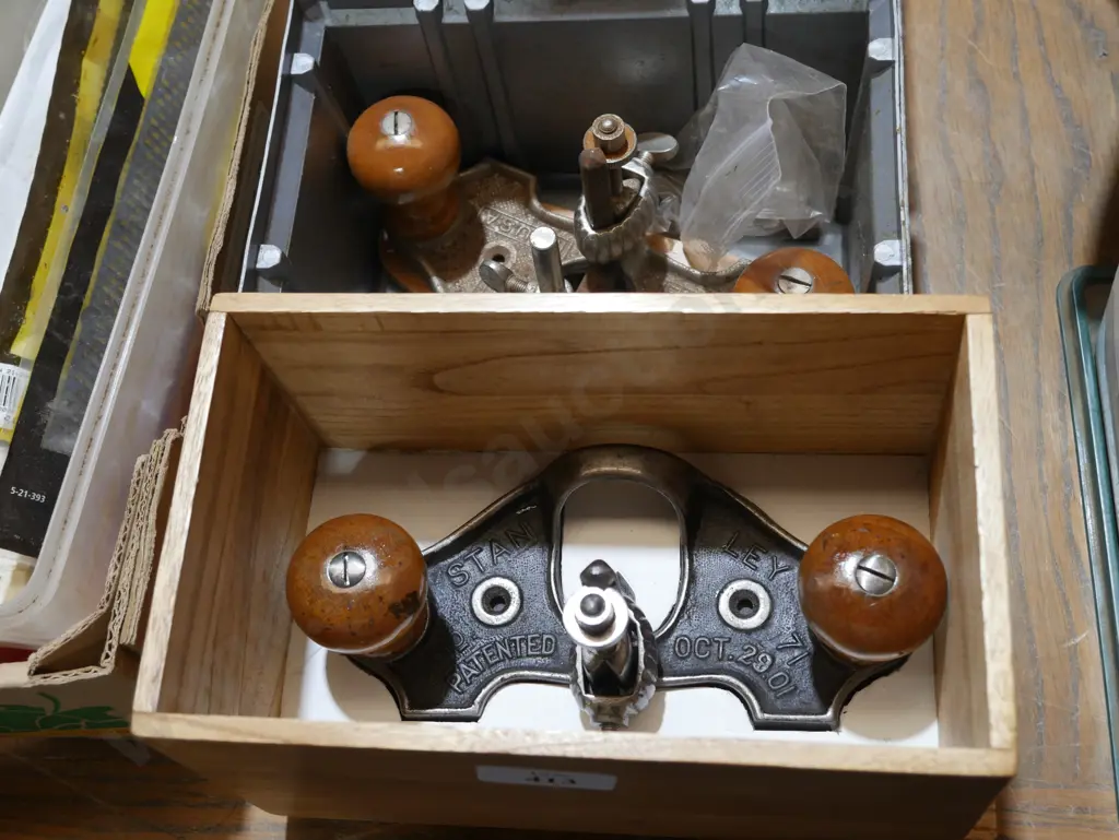 2 router planes Image 1++