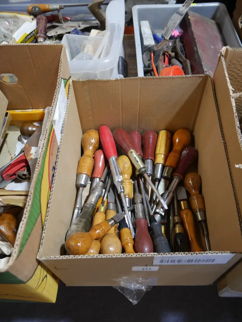 Assorted screwdrivers Image 1++