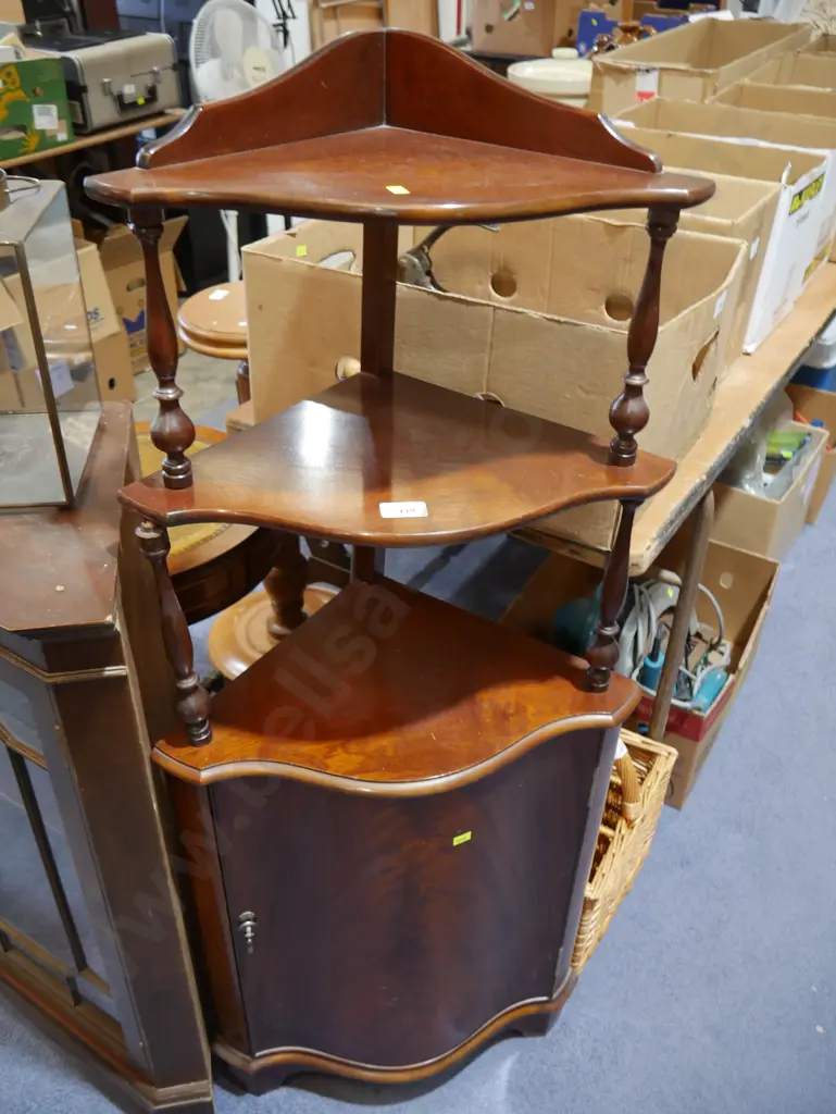 Corner whatnot Image 1++