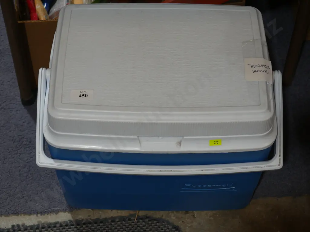 Chilli bin and thermos Image 1++