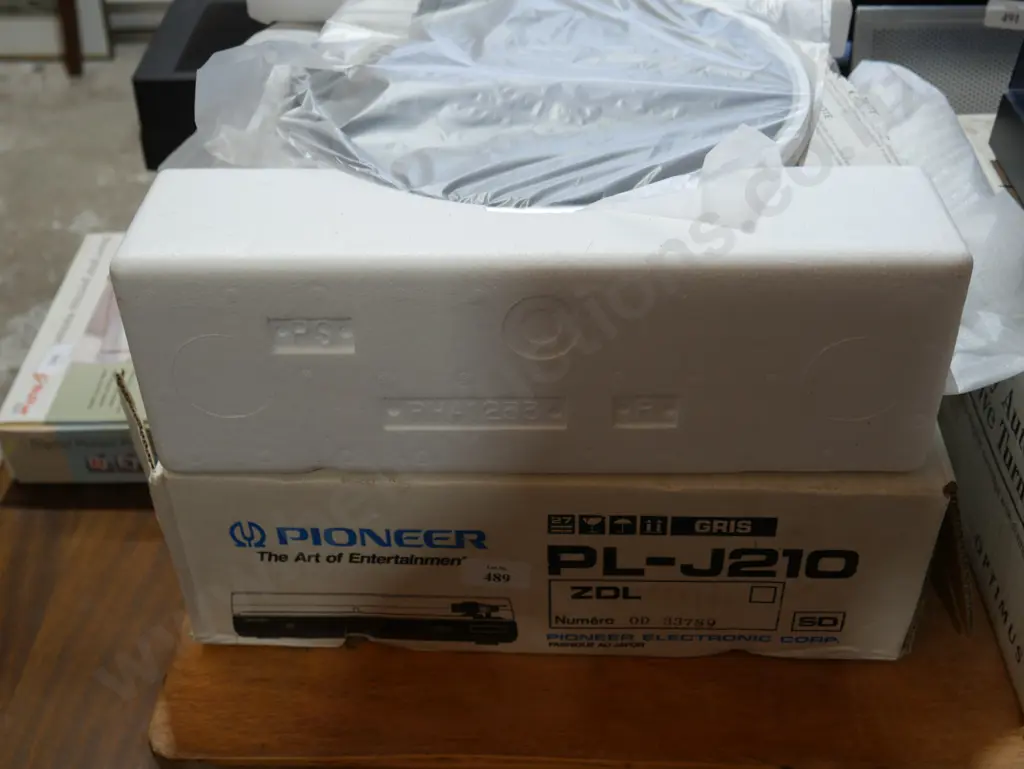 New Pioneer turntable Image 1++