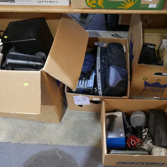 Four boxes of electrical goods