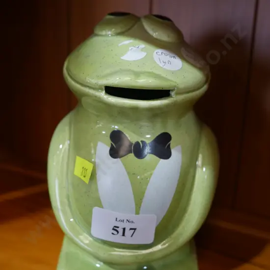 Crown Lynn frog money box