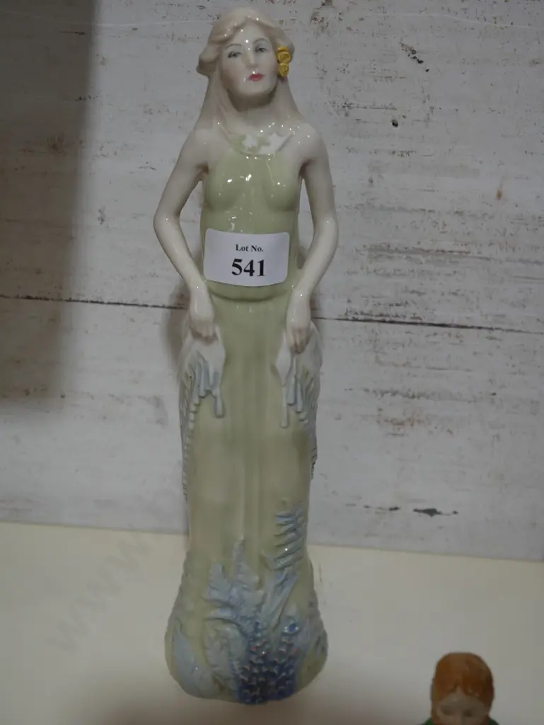 Royal Doulton Morning Glory figurine Image 1++