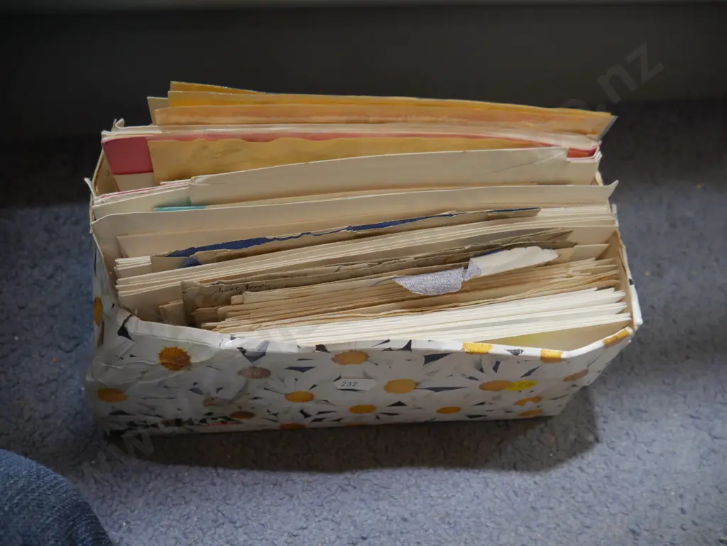 Assorted first day covers etc Image 1++