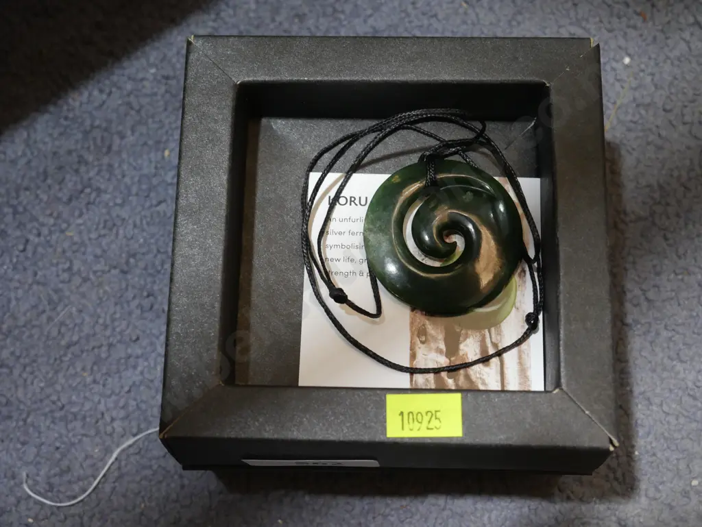 Koru necklace Image 1++