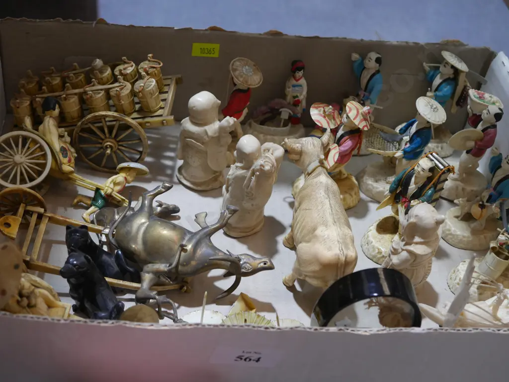 Oriental figurines and ornaments Image 1++