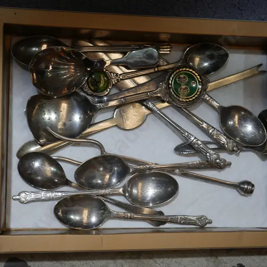 Assorted spoons