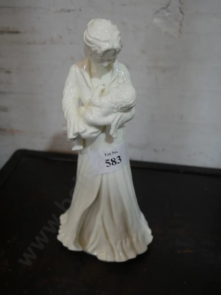 Royal Doulton ornament sweet dreams Image 1++