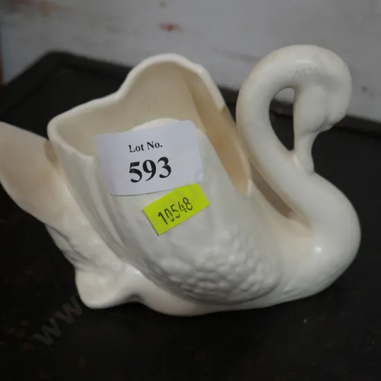 Small Crown Lynn swan