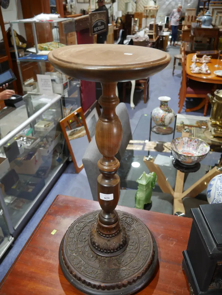 Plant stand Image 1++