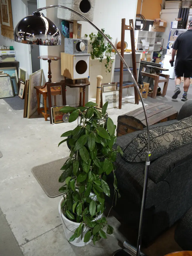 Chrome floor lamp Image 1++