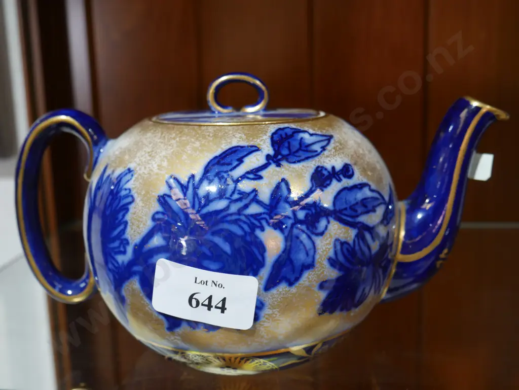 Royal Doulton teapot Image 1++