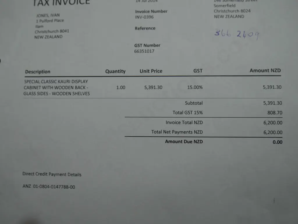 Tillmans Kauri display cabinet Image 1++