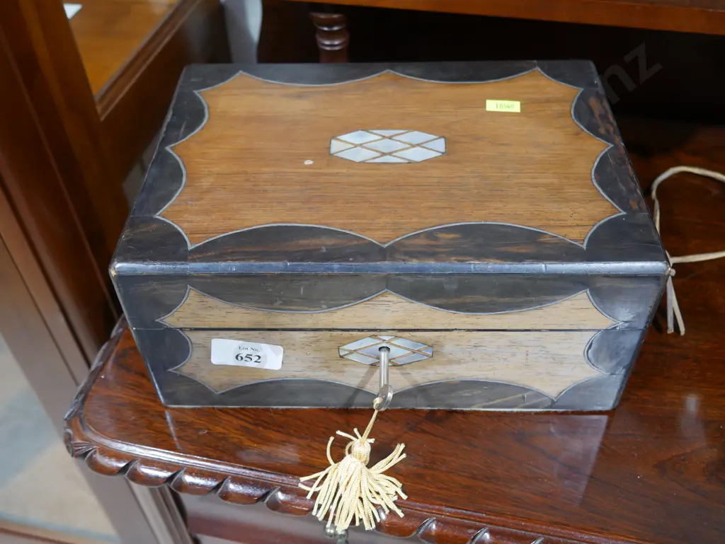 Jewellery box Image 1++