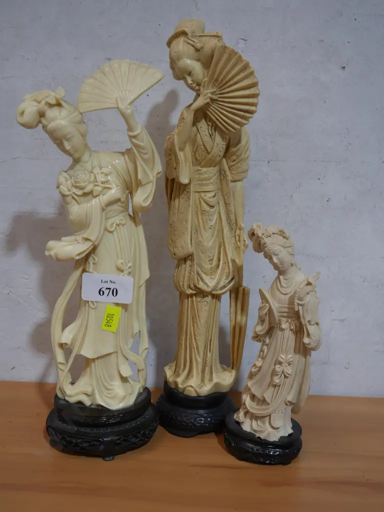 Oriental figurines Image 1++