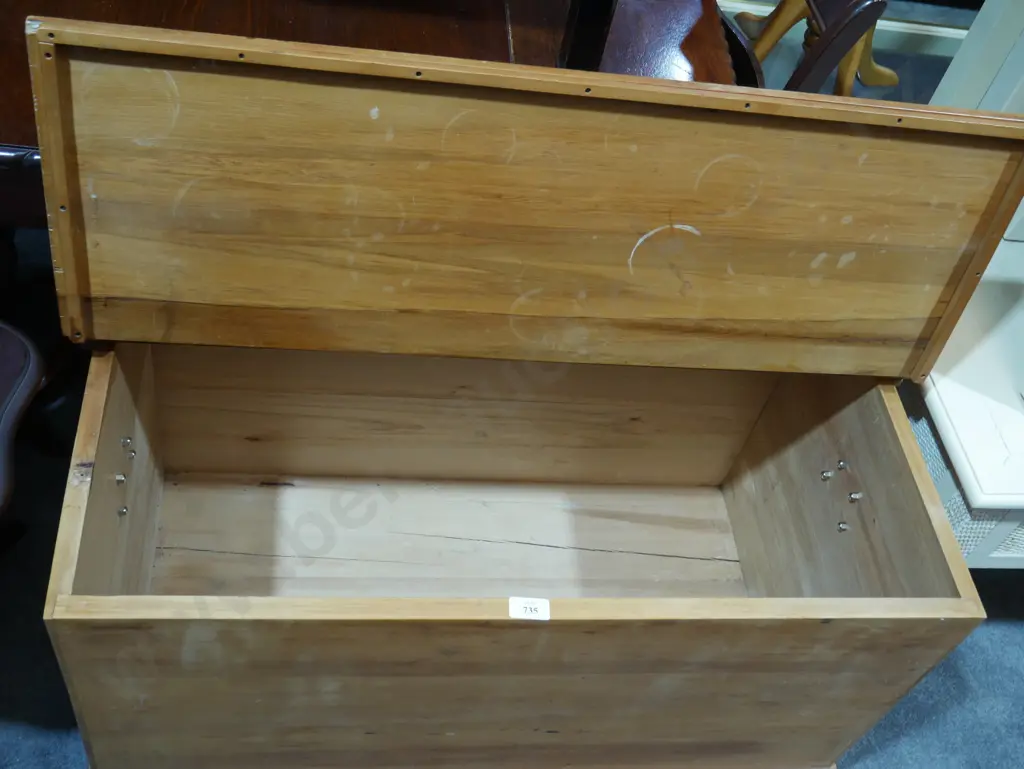 Blanket box Image 1++