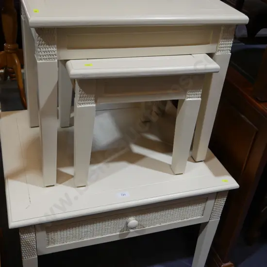 Nest of two tables and coffee table