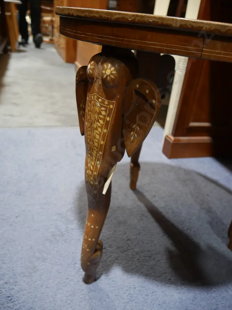 Inlaid Taj Mahal side table Image 1++