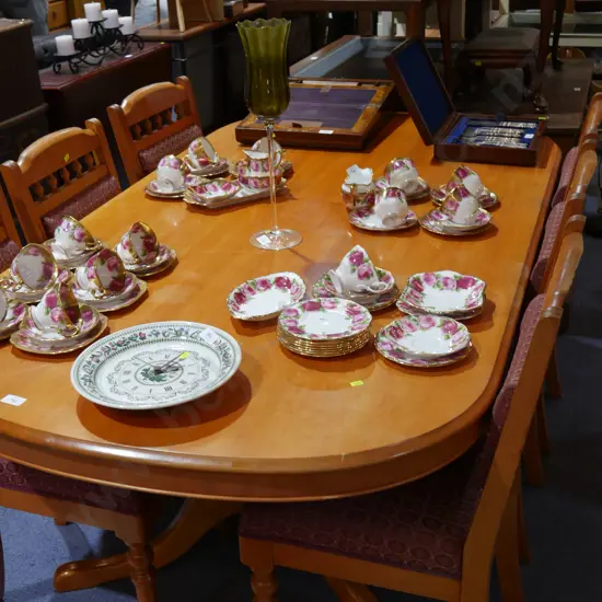 Dining table and 6 chairs