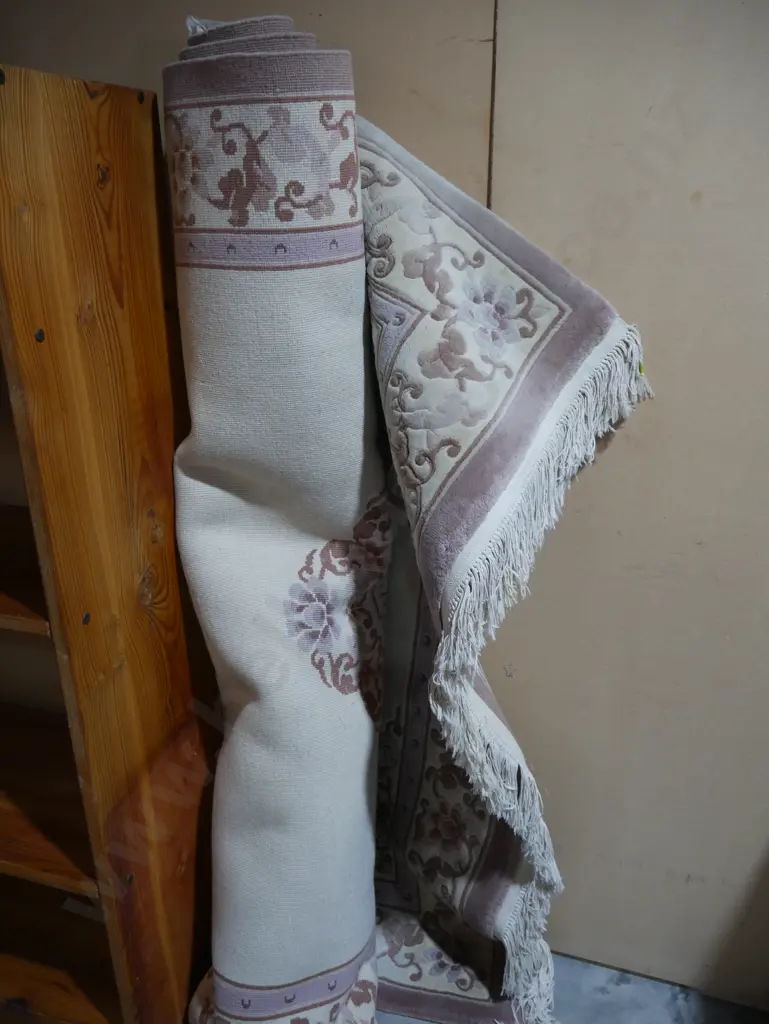 Large floor rug Image 1++