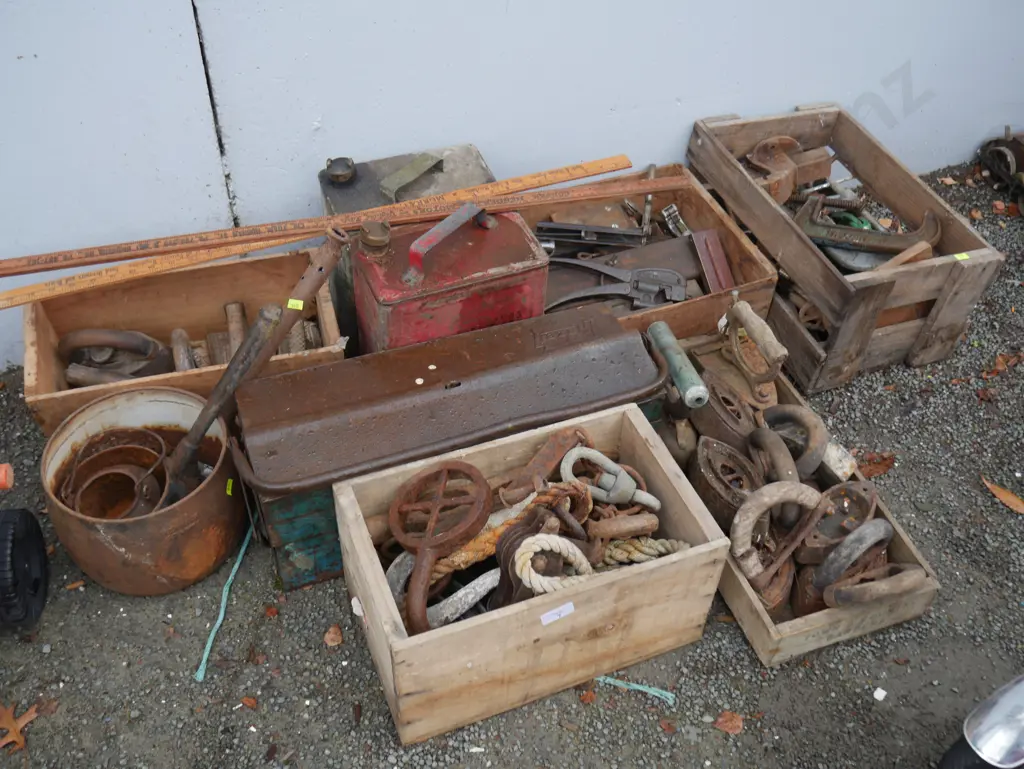 Tools, sad irons etc Image 1++