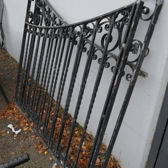 Cast iron gates