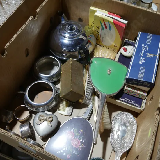 Cutlery, hairbrush set etc