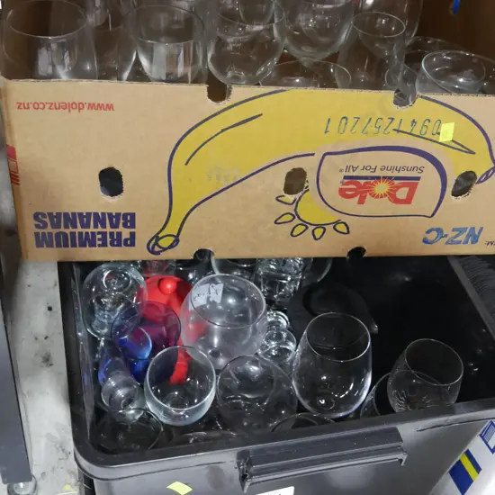 2 boxes glassware